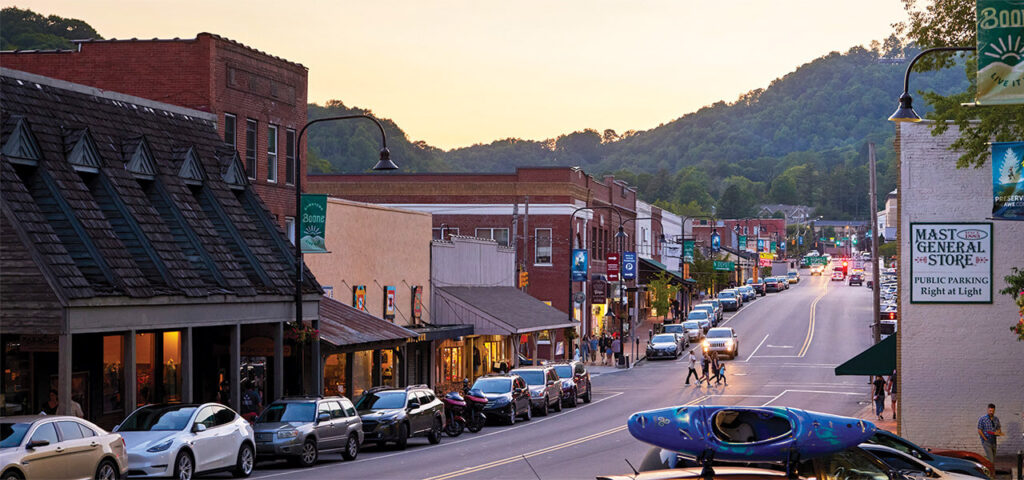 aug23 boone scenic downtown street joeyseawell